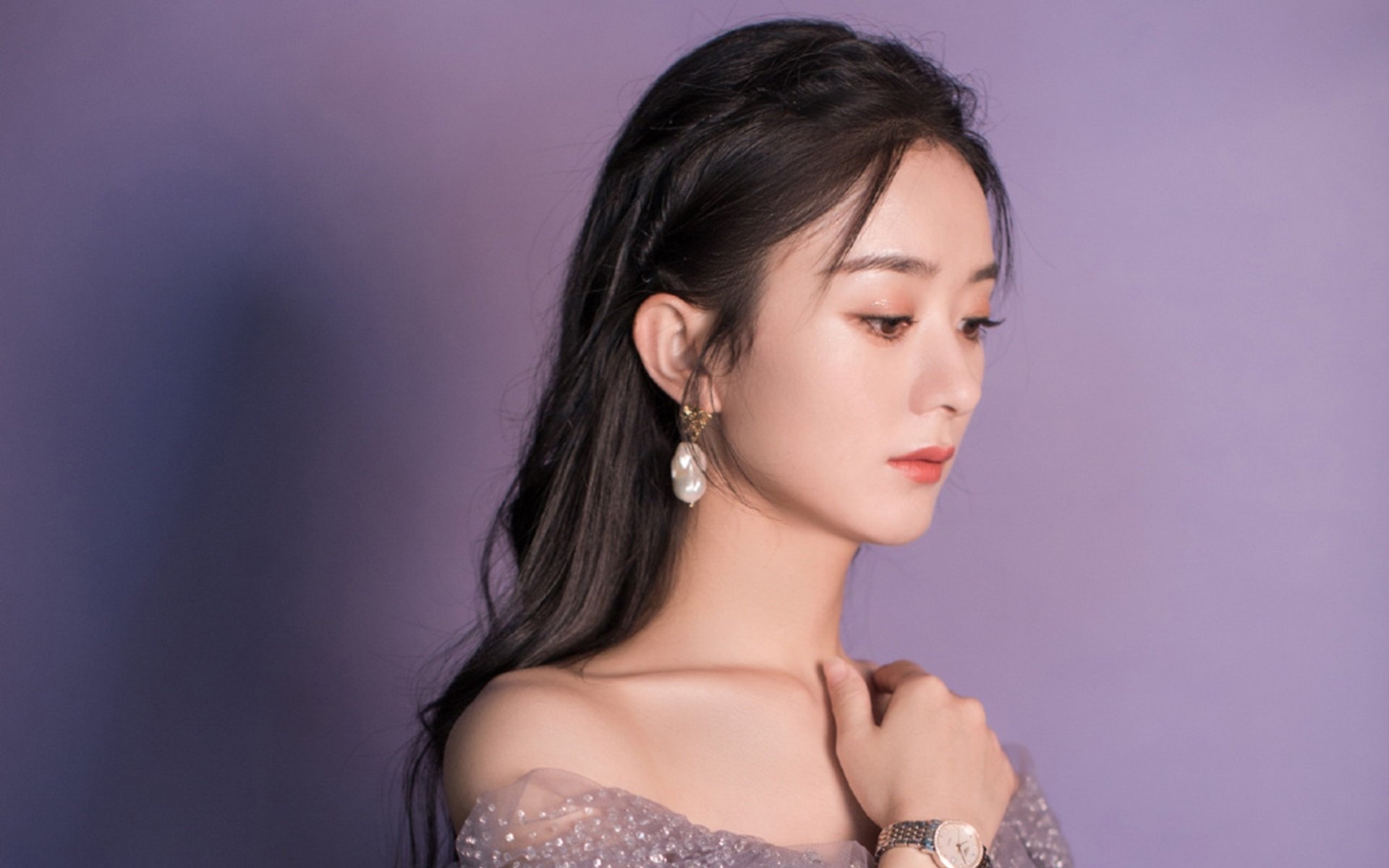 阿尔·哈姆达乌伊在巴黎奥运会男足比赛中表现出色，阿尔哈姆拉塔